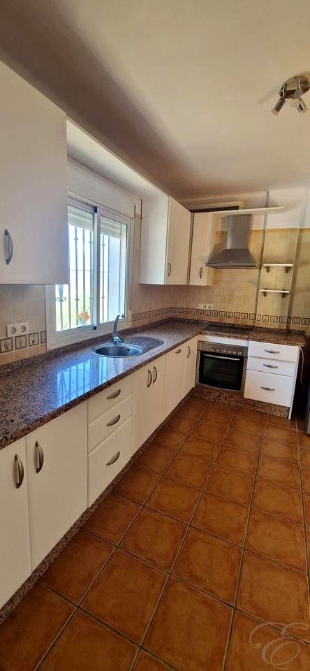 2 soveværelse Finca/Landehus til salg i Alcaucin med swimmingpool - € 245.000 (Ref: 9160251)