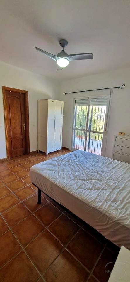 2 soveværelse Finca/Landehus til salg i Alcaucin med swimmingpool - € 245.000 (Ref: 9160251)