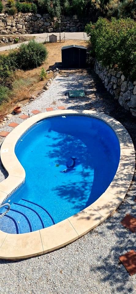 2 soveværelse Finca/Landehus til salg i Alcaucin med swimmingpool - € 245.000 (Ref: 9160251)