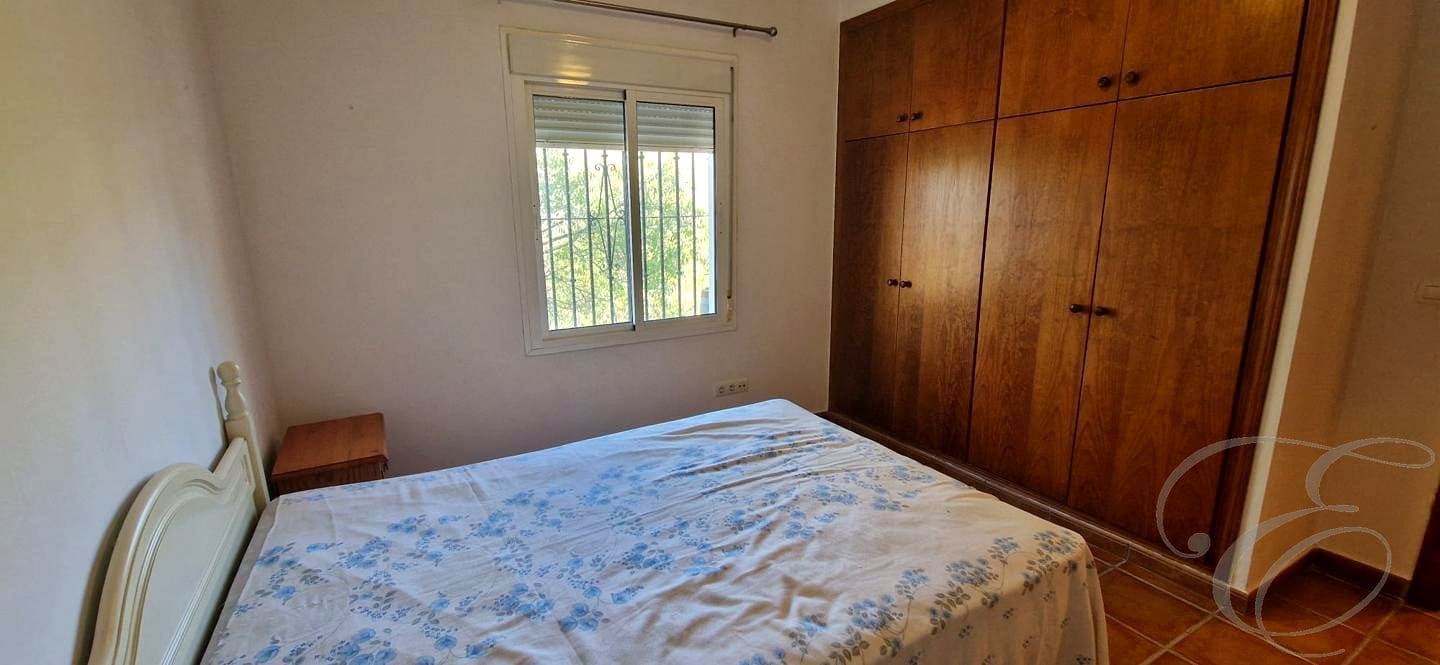 2 soveværelse Finca/Landehus til salg i Alcaucin med swimmingpool - € 245.000 (Ref: 9160251)