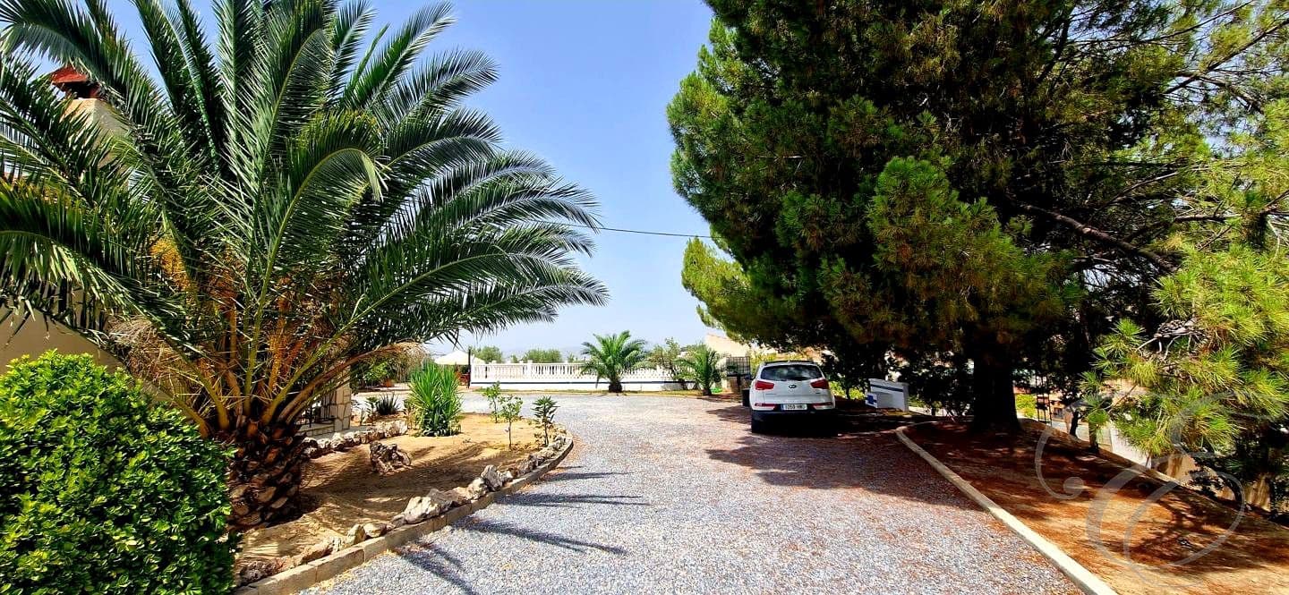 6 soverom Villa til salgs i Moraleda de Zafayona med svømmebasseng garasje - € 430 000 (Ref: 9168287)