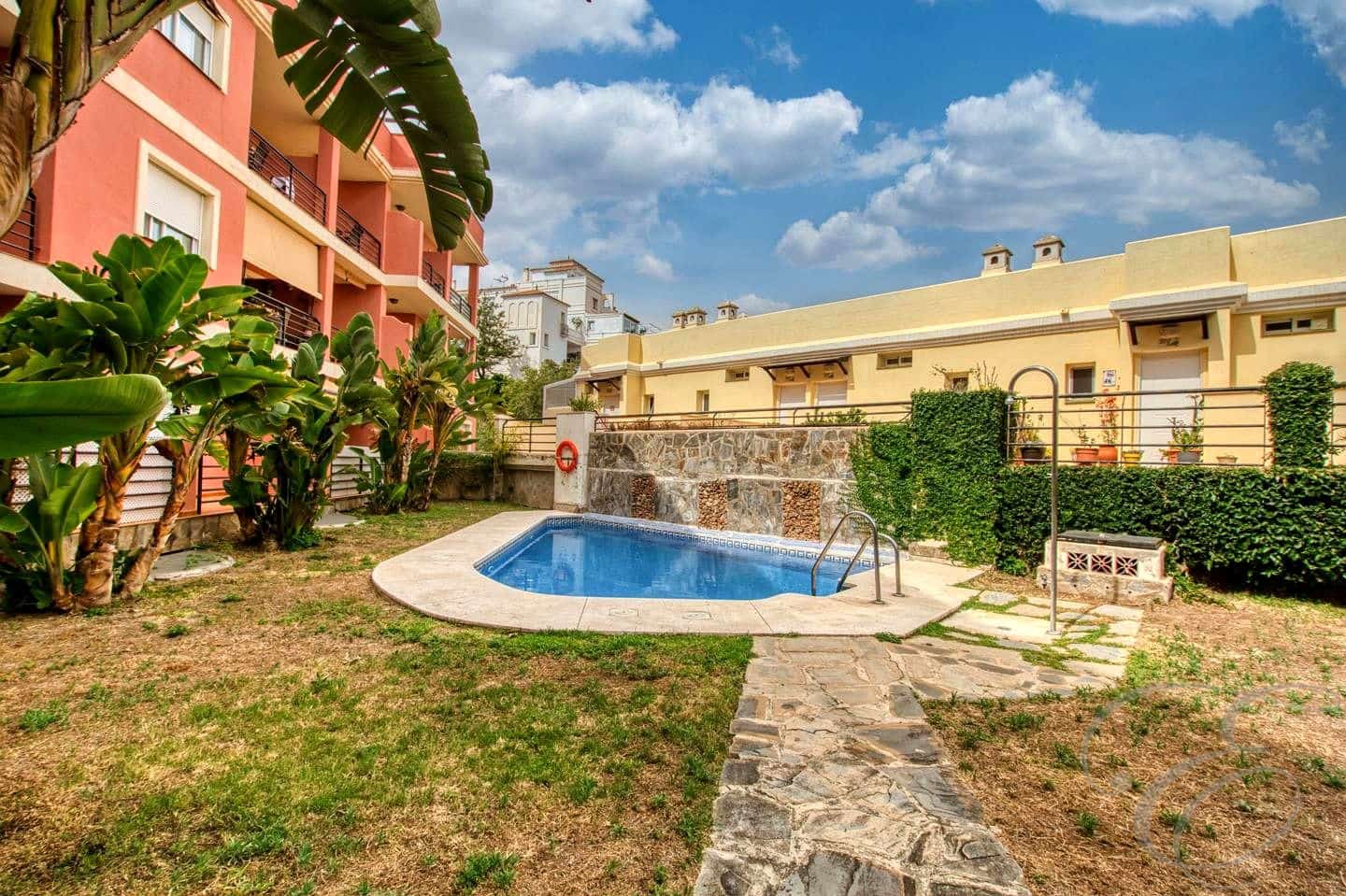 Flat te koop in Rincon de la Victoria met zwembad - € 175.000 (Ref: 9172086)