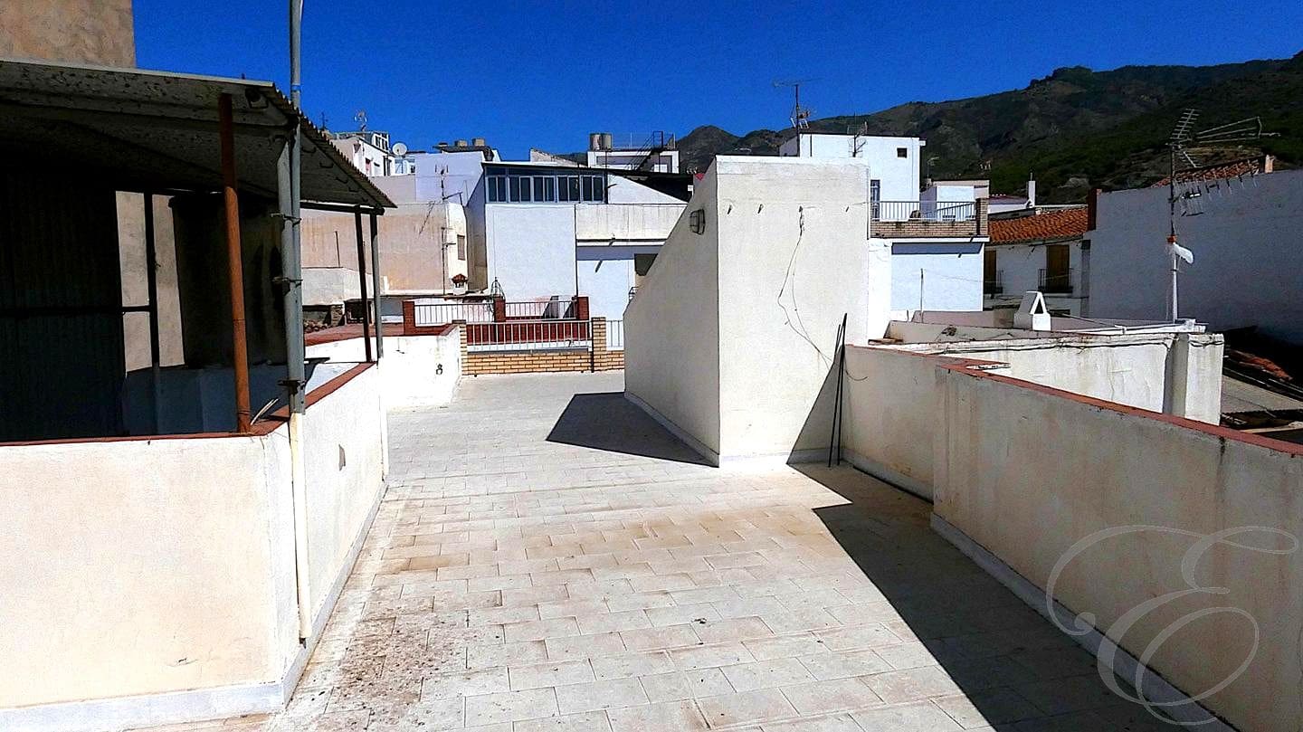 6 soverom Villa til salgs i Molvizar med garasje - € 132 000 (Ref: 9187508)