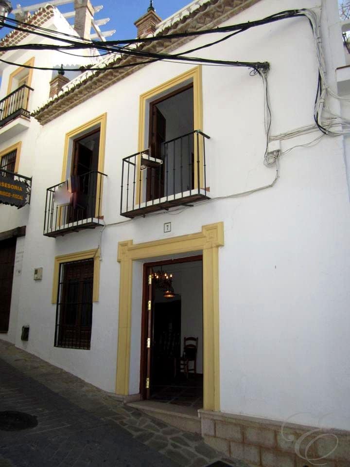 4 slaapkamer Villa te koop in Alcaucin - € 149.900 (Ref: 9190428)