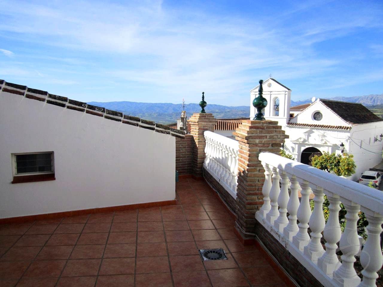 4 slaapkamer Villa te koop in Alcaucin - € 149.900 (Ref: 9190428)