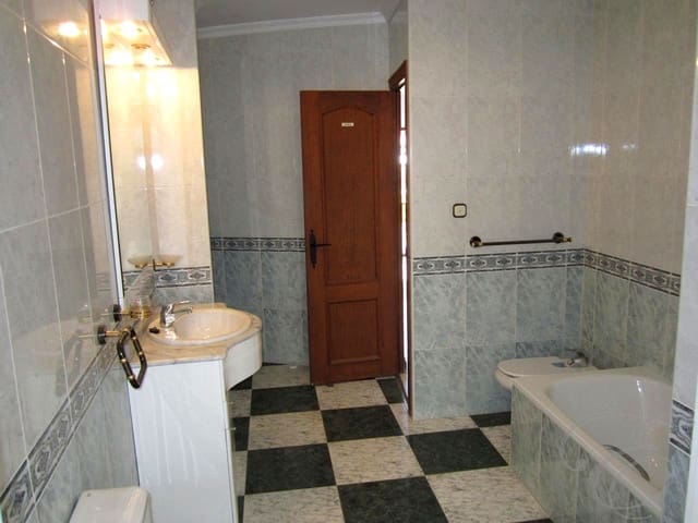 4 sypialnia Willa na sprzedaż w Alcaucín - 149 900 € (Ref: 9190428)