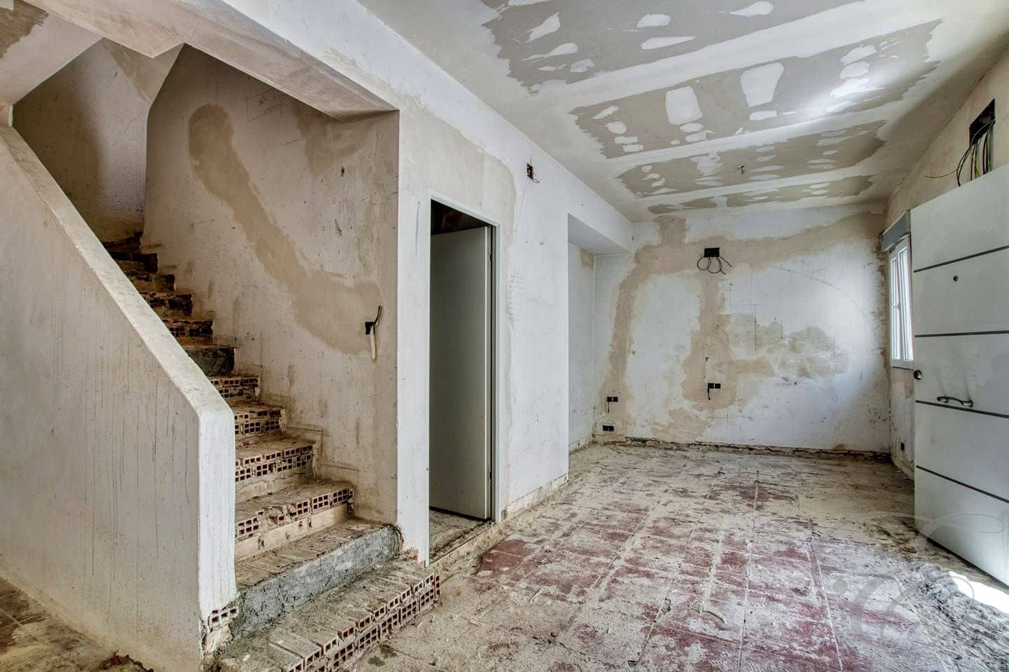 4 soveværelse Villa til salg i Periana med garage - € 78.900 (Ref: 9199964)