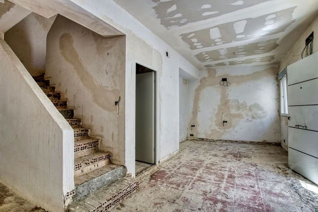 4 soverom Villa til salgs i Periana med garasje - € 78 900 (Ref: 9199964)