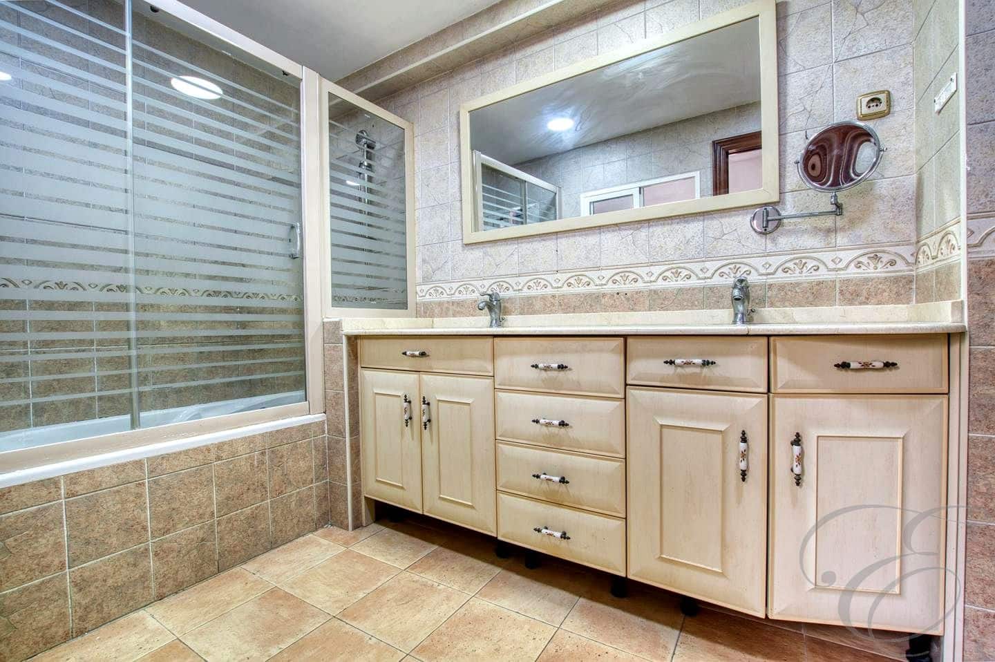 5 soveværelse Villa til salg i Malaga by - € 525.000 (Ref: 9201614)