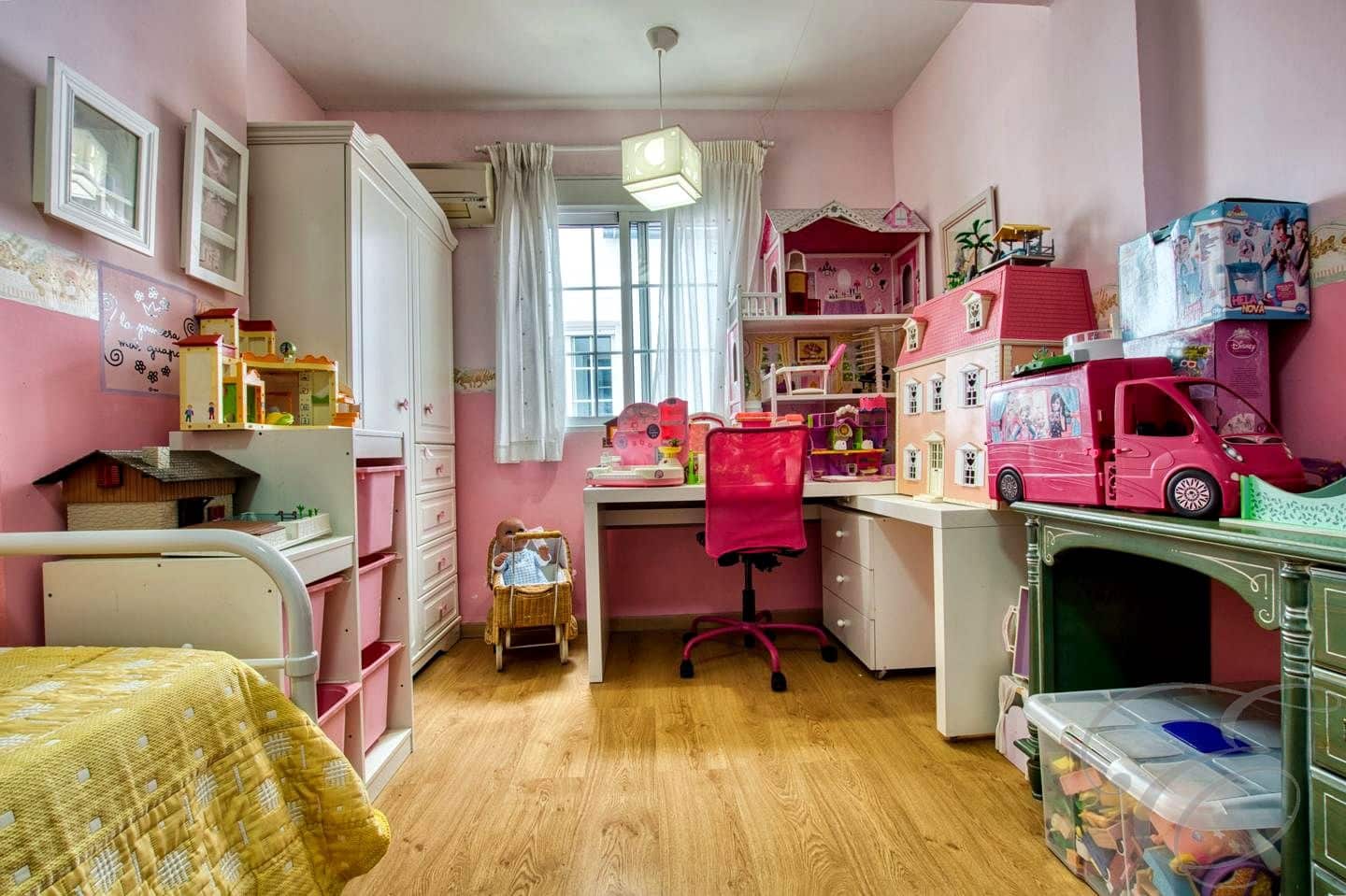 5 soveværelse Villa til salg i Malaga by - € 525.000 (Ref: 9201614)