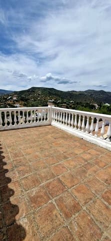 4 chambre Finca/Maison de Campagne à vendre à Comares avec piscine garage - 335 000 € (Ref: 9271386)