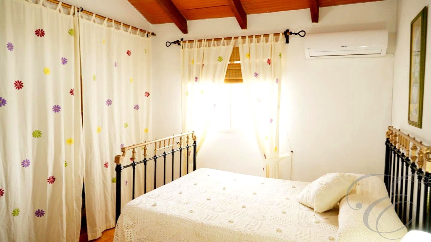 2 chambre Finca/Maison de Campagne à vendre à Villanueva de la Concepcion avec piscine - 290 000 € (Ref: 9301900)