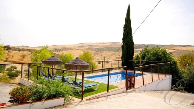 2 chambre Finca/Maison de Campagne à vendre à Villanueva de la Concepcion avec piscine - 290 000 € (Ref: 9301900)