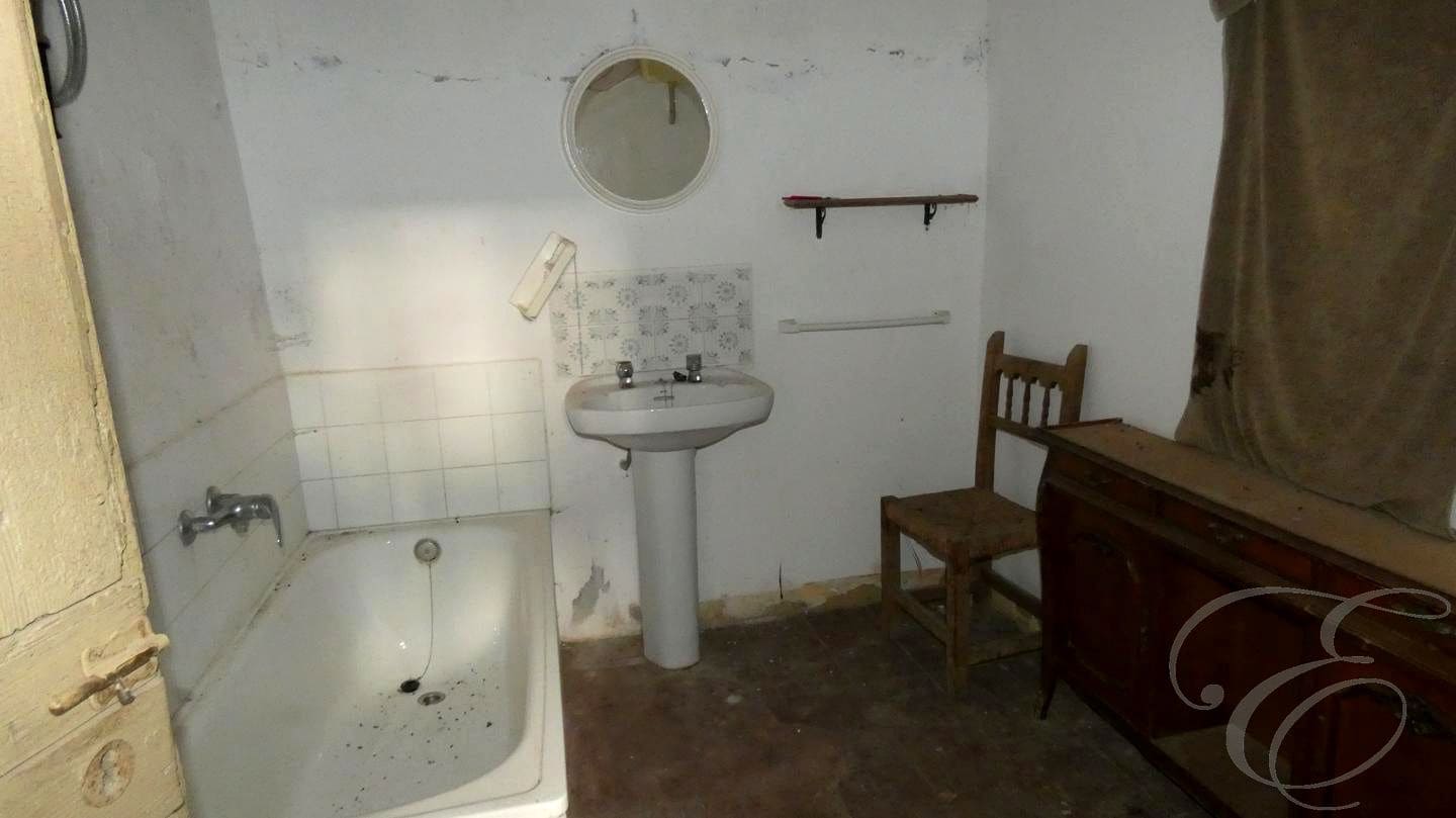 5 soverom Villa til salgs i Alfarnatejo - € 74 900 (Ref: 9329713)