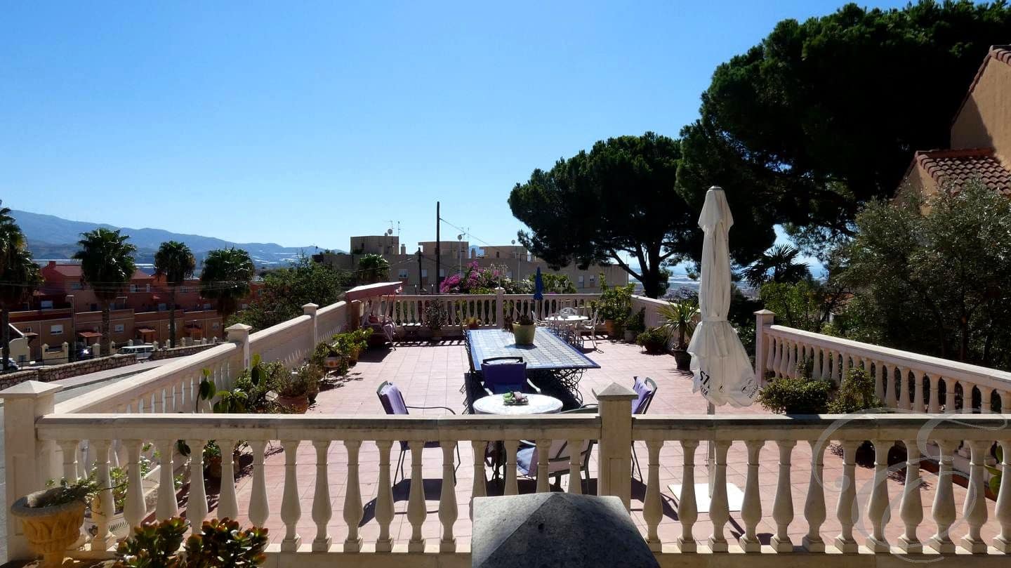 5 slaapkamer Villa te koop in Motril met zwembad garage - € 1.000.000 (Ref: 9343697)