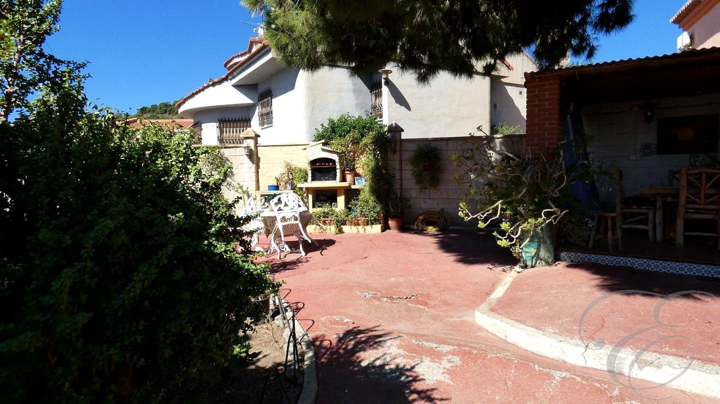 5 slaapkamer Villa te koop in Motril met zwembad garage - € 1.000.000 (Ref: 9343697)