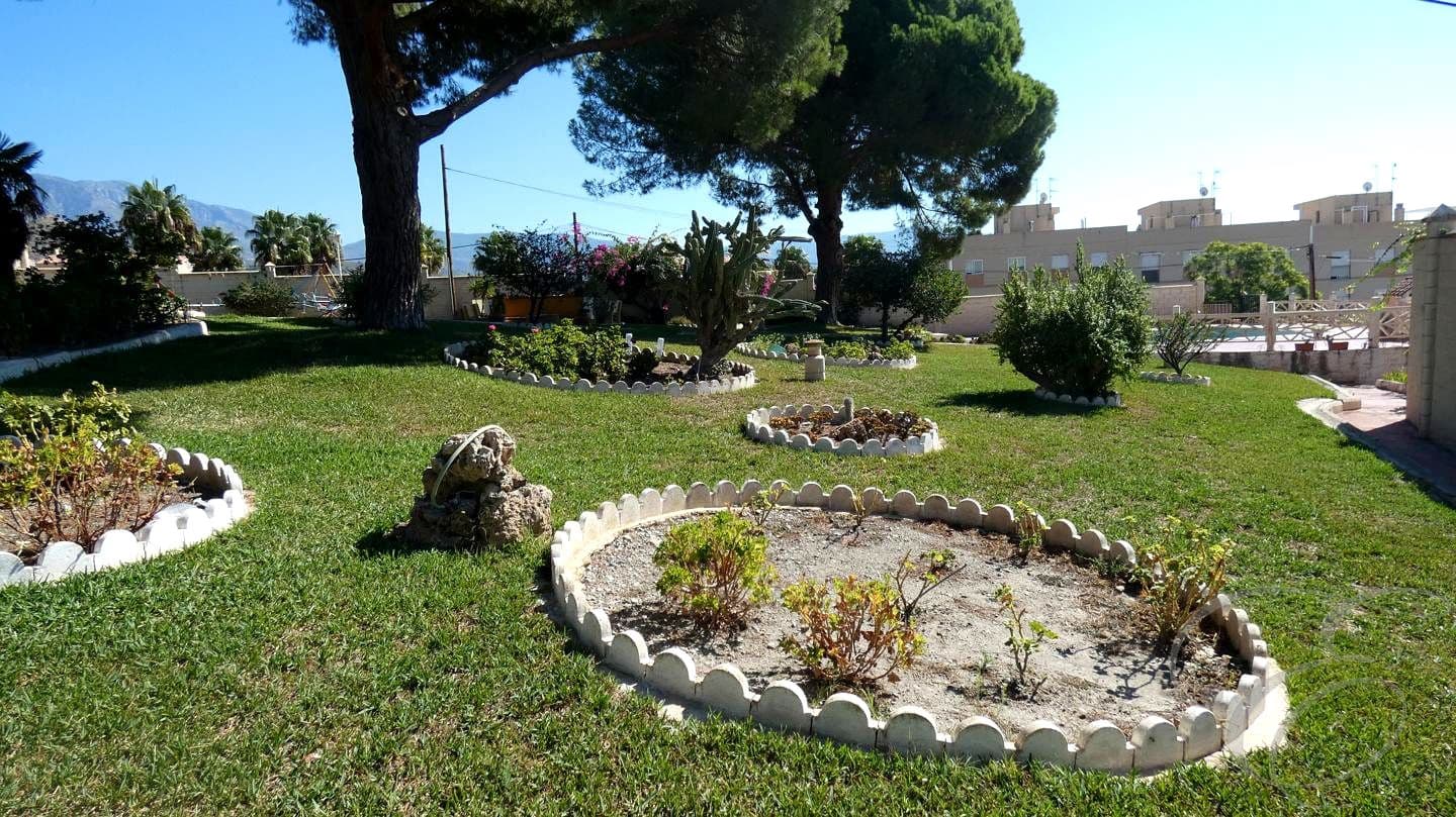 5 slaapkamer Villa te koop in Motril met zwembad garage - € 1.000.000 (Ref: 9343697)