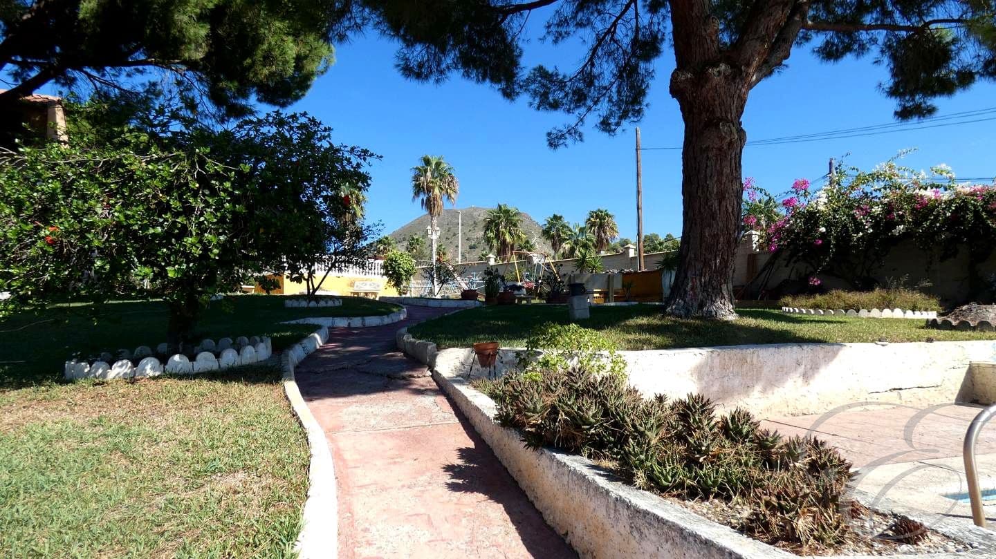 5 slaapkamer Villa te koop in Motril met zwembad garage - € 1.000.000 (Ref: 9343697)