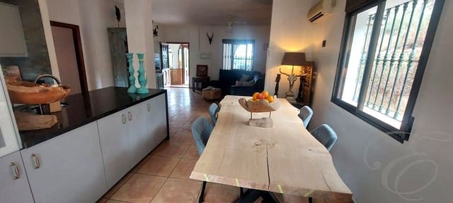 3 soveværelse Villa til salg i Riogordo med swimmingpool garage - € 360.000 (Ref: 9354046)