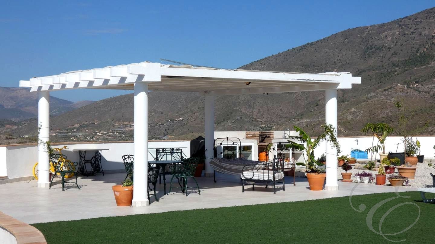 2 slaapkamer Villa te koop in Motril met zwembad garage - € 280.000 (Ref: 9360306)