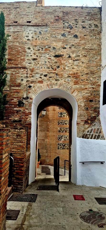 2 bedroom Villa for sale in Velez-Malaga - € 84,950 (Ref: 9379877)