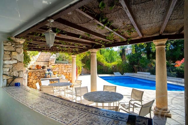 8 slaapkamer Villa te koop in El Candado, Málaga stad met zwembad garage - € 1.575.000 (Ref: 9397795)