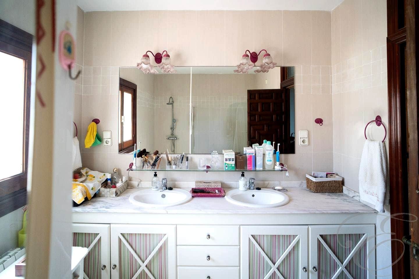 8 soverom Villa til salgs i Malaga by med svømmebasseng garasje - € 1 575 000 (Ref: 9397795)