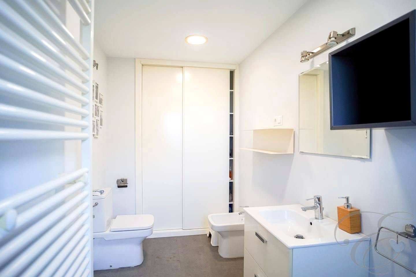 8 soverom Villa til salgs i Malaga by med svømmebasseng garasje - € 1 575 000 (Ref: 9397795)