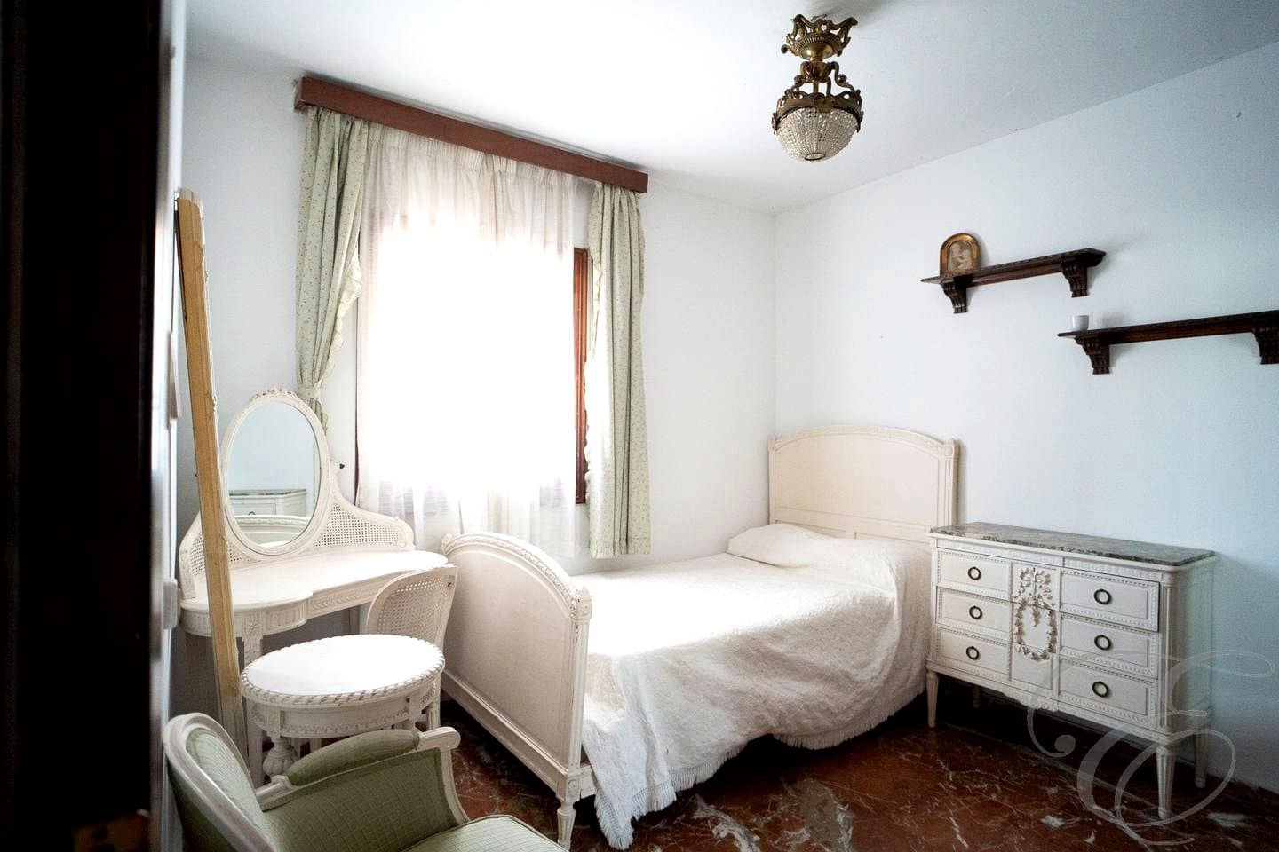 8 soverom Villa til salgs i Malaga by med svømmebasseng garasje - € 1 575 000 (Ref: 9397795)