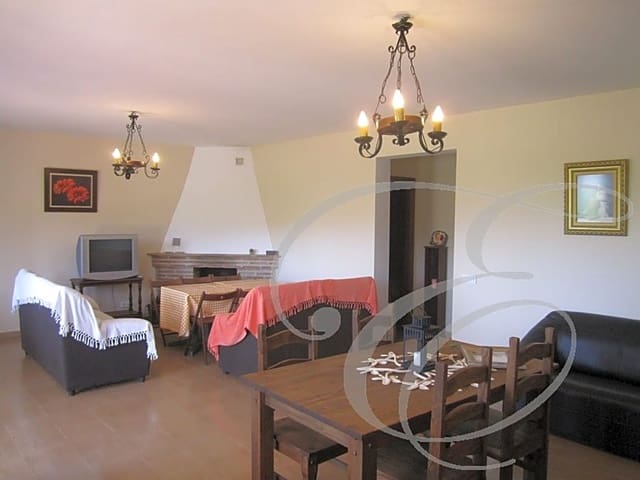 3 soverom Finca/Herregård til salgs i Rubite, Sedella med garasje - € 295 000 (Ref: 9401819)