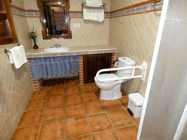 4 slaapkamer Finca/Landhuis te koop in Lanjarón met zwembad - € 690.000 (Ref: 9415169)