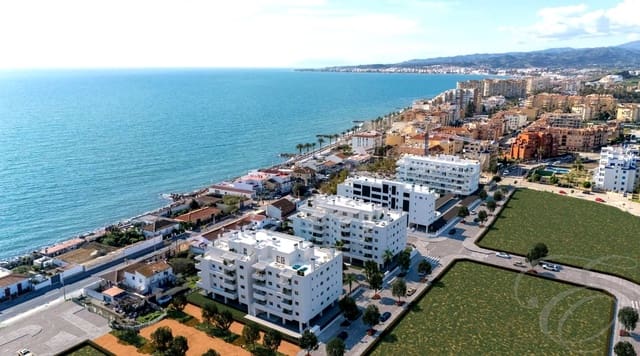 2 bedroom Flat for sale in Algarrobo with pool garage - € 243,700 (Ref: 9426285)