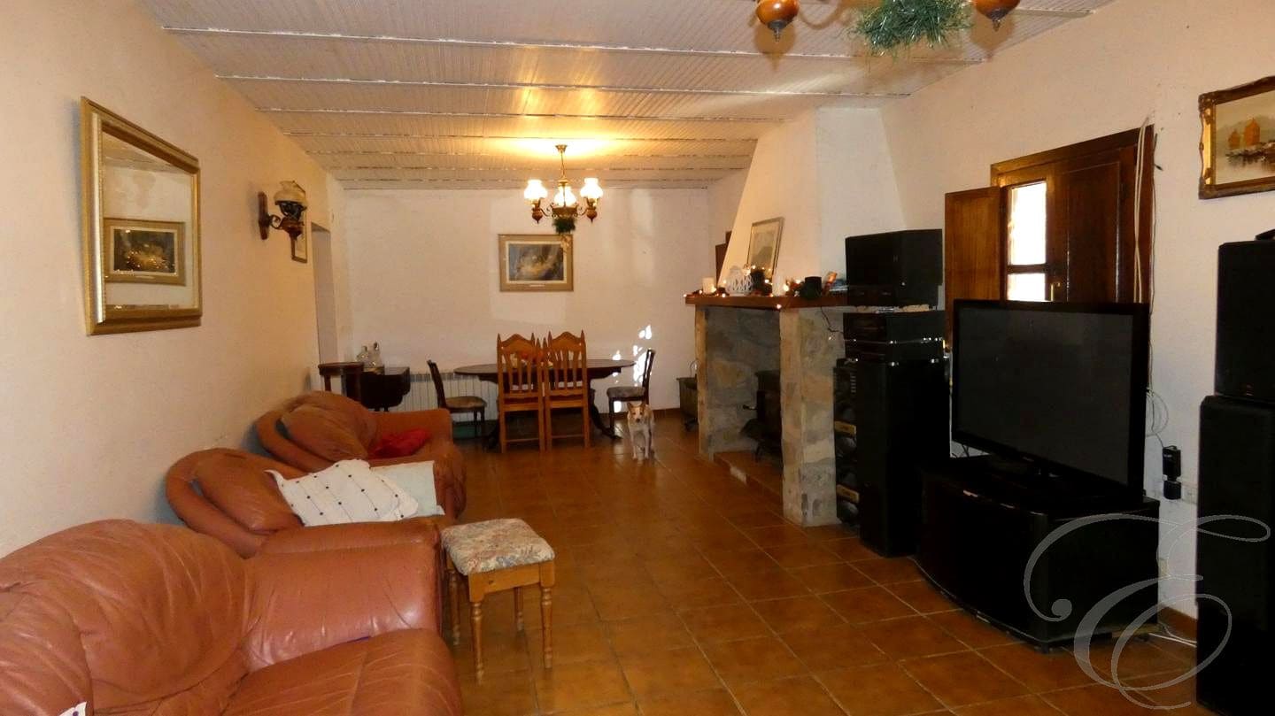 7 makuuhuone Huvila myytävänä paikassa Iznajar mukana uima-altaan 
autotalli - 299 000 € (Ref: 9489741)