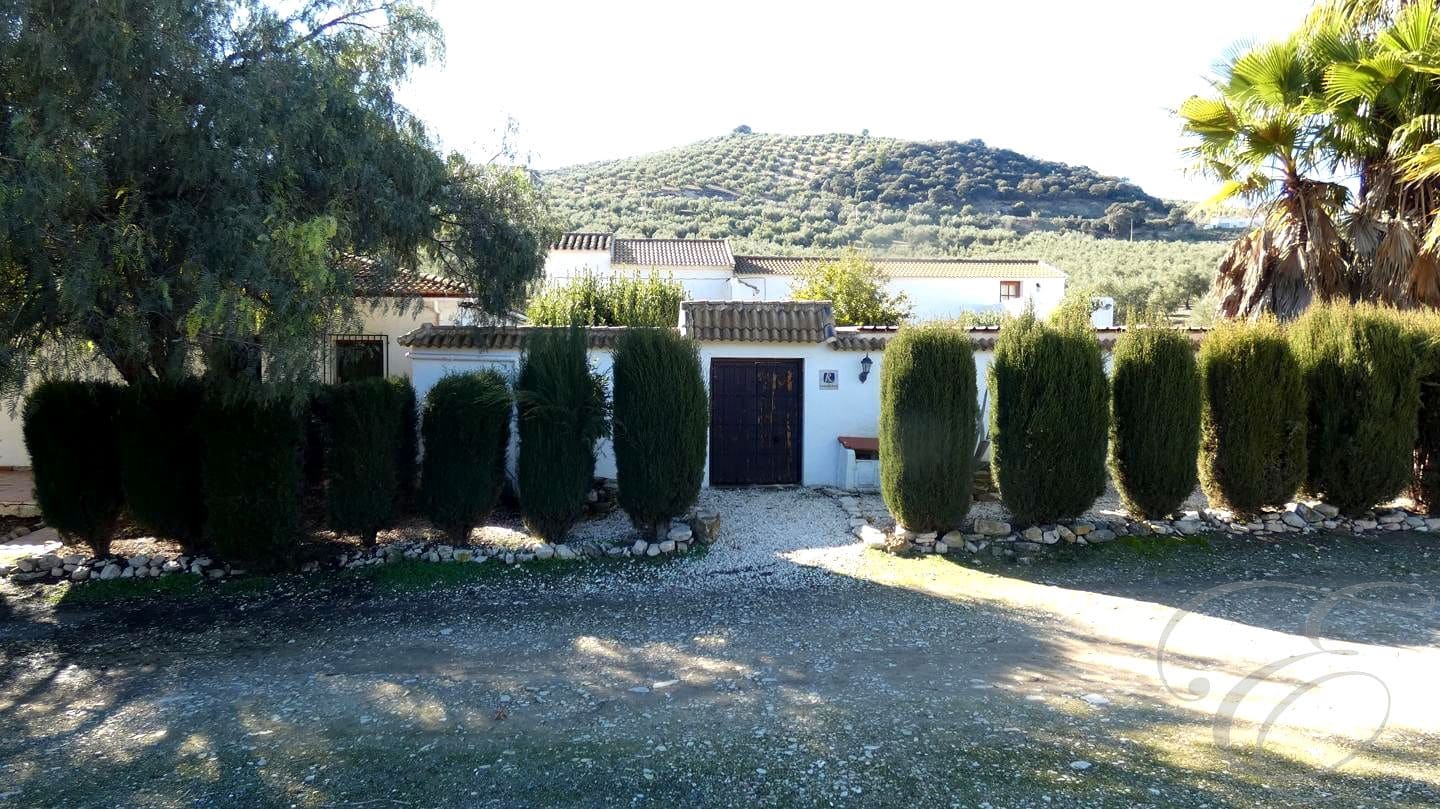 7 makuuhuone Huvila myytävänä paikassa Iznajar mukana uima-altaan 
autotalli - 299 000 € (Ref: 9489741)