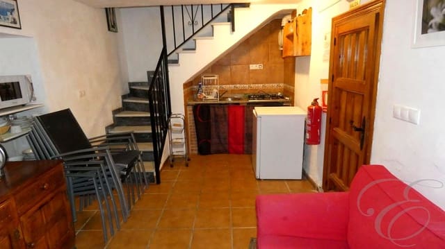 7 makuuhuone Huvila myytävänä paikassa Iznájar mukana uima-altaan 
autotalli - 299 000 € (Ref: 9489741)