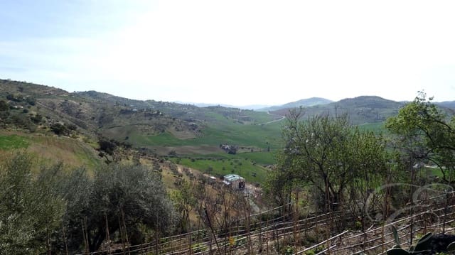 Finca/Casa Rural de 4 habitaciones en Villanueva de la Concepcion en venta con garaje - 260.000 € (Ref: 9500693)