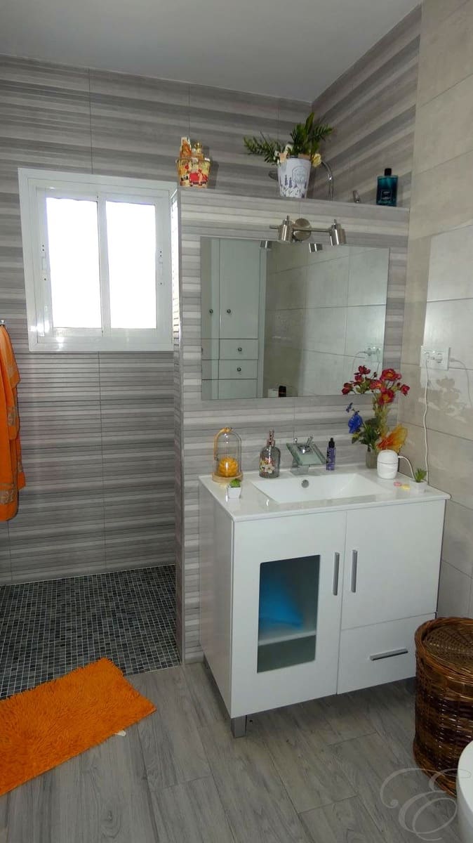 4 makuuhuone Maalaistalo myytävänä paikassa Villanueva de la Concepcion mukana 
autotalli - 260 000 € (Ref: 9500693)