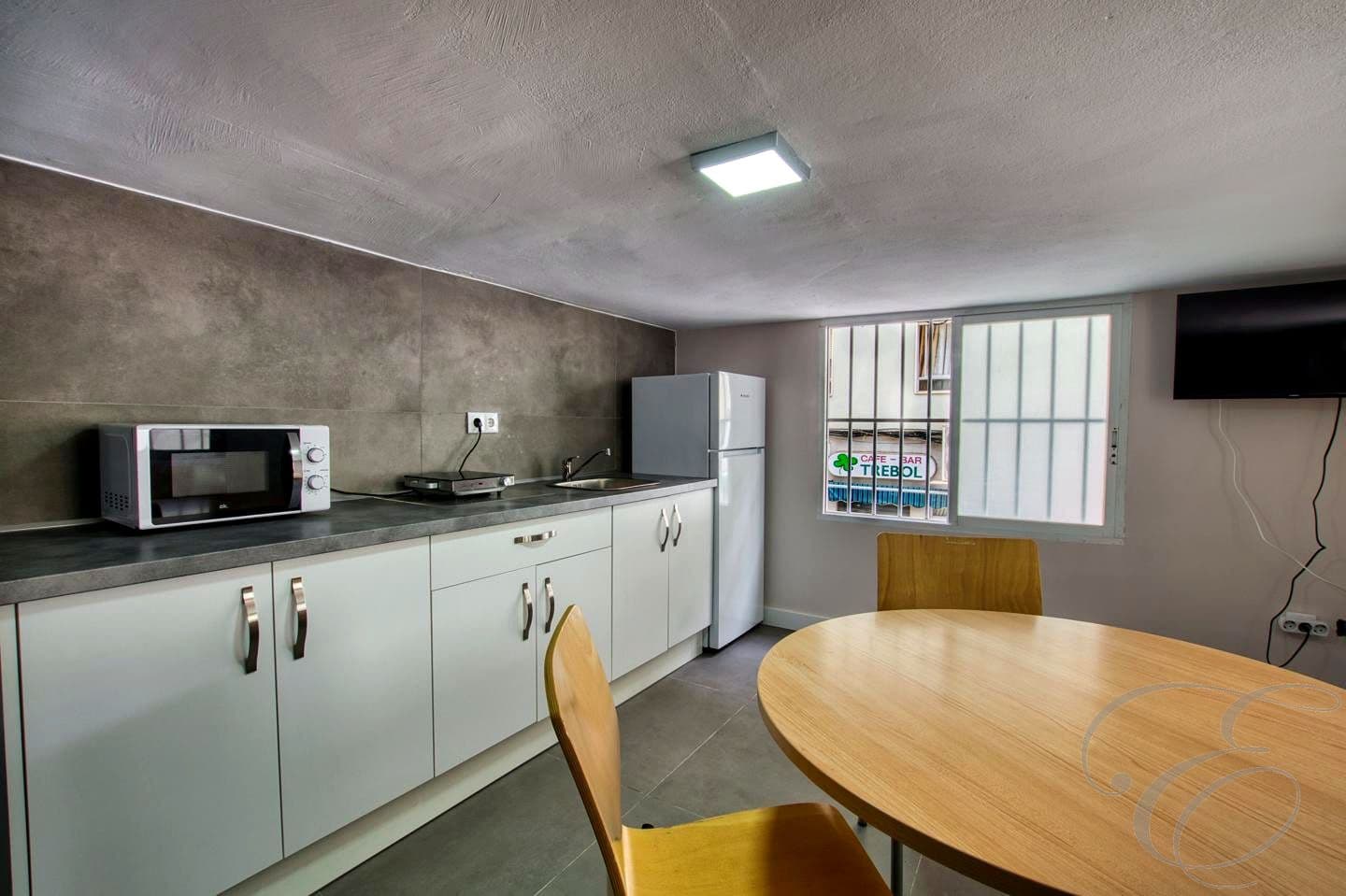 Flat for sale in Velez-Malaga - € 155,000 (Ref: 9503168)