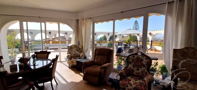 Chalet de 4 habitaciones en Caleta de Vélez, Vélez-Málaga en venta con piscina - 485.000 € (Ref: 9516376)