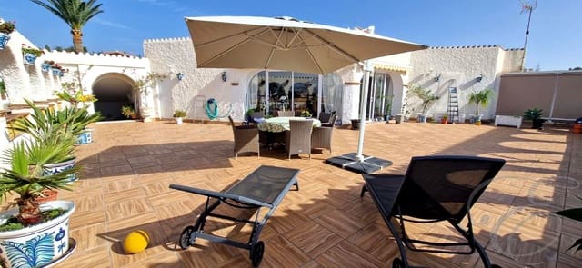 Chalet de 4 habitaciones en Caleta de Vélez, Vélez-Málaga en venta con piscina - 485.000 € (Ref: 9516376)