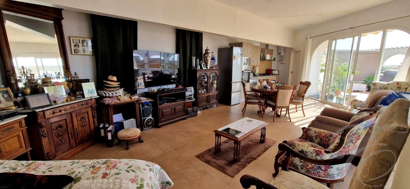 Chalet de 4 habitaciones en Caleta de Vélez en venta con piscina - 485.000 € (Ref: 9516376)