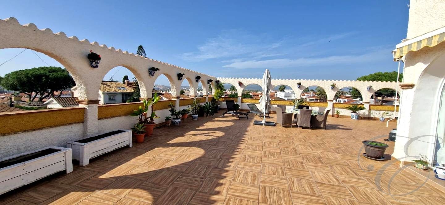 Chalet de 4 habitaciones en Caleta de Vélez en venta con piscina - 485.000 € (Ref: 9516376)