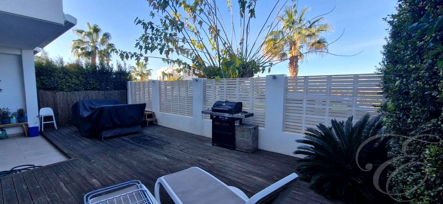 3 slaapkamer Flat te koop in Caleta de Velez met zwembad garage - € 360.000 (Ref: 9522716)