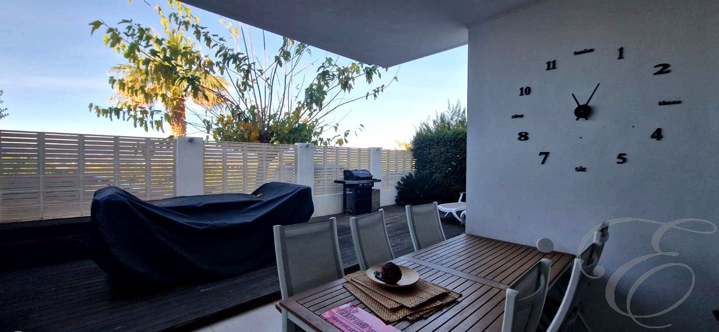 3 slaapkamer Flat te koop in Caleta de Velez met zwembad garage - € 360.000 (Ref: 9522716)