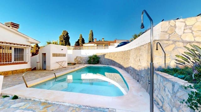 4 chambre Villa/Maison à vendre à Benajarafe, Vélez-Málaga avec piscine garage - 650 000 € (Ref: 9534864)