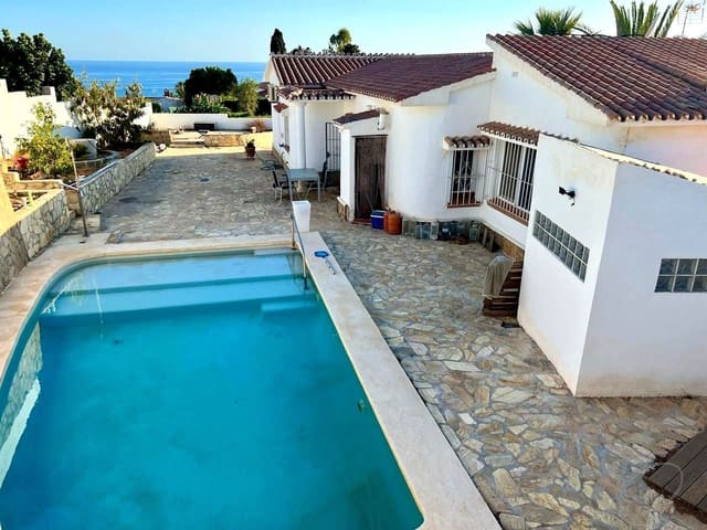 4 chambre Villa/Maison à vendre à Benajarafe, Vélez-Málaga avec piscine garage - 650 000 € (Ref: 9534864)