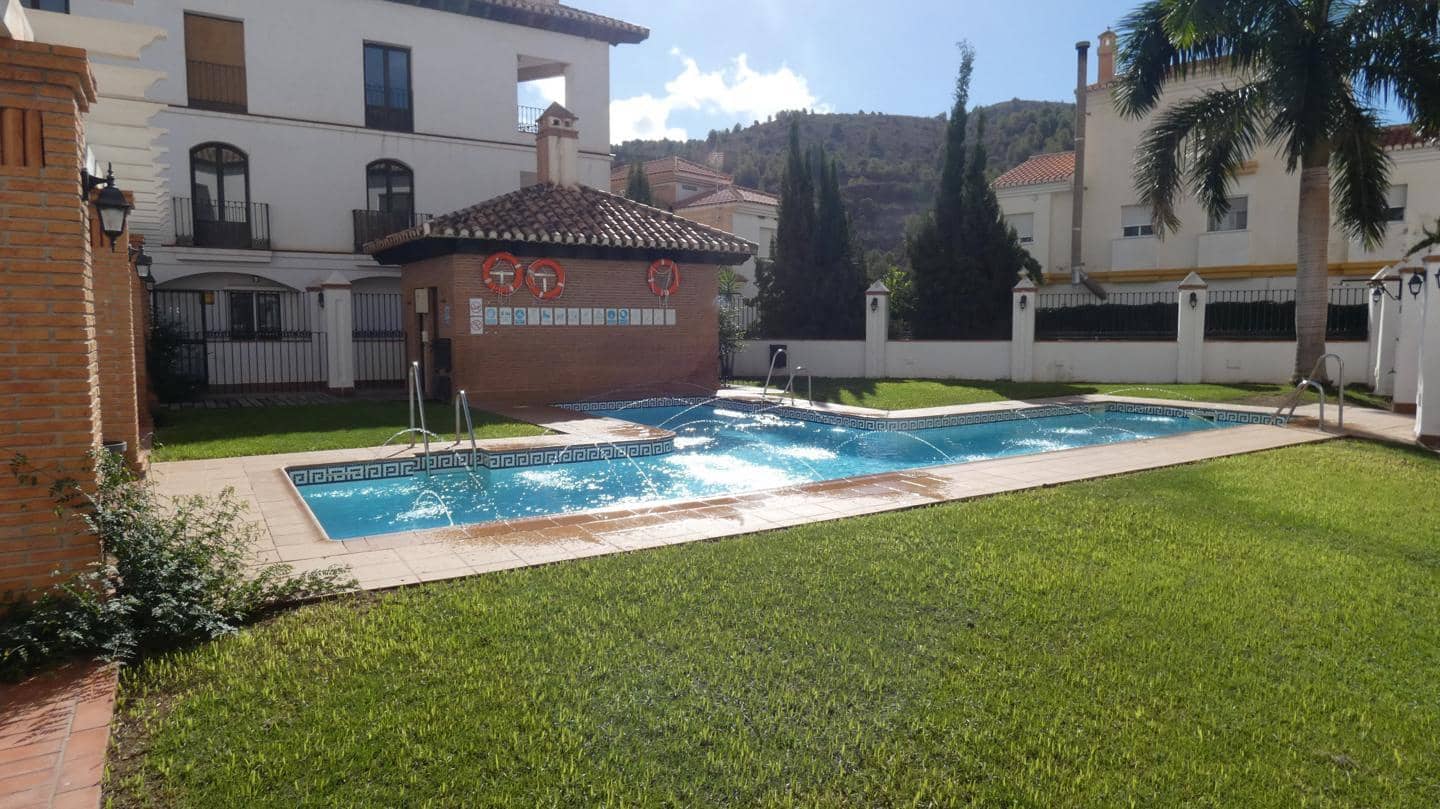 2 bedroom Flat for sale in Velez de Benaudalla with pool garage - € 134,000 (Ref: 9538996)