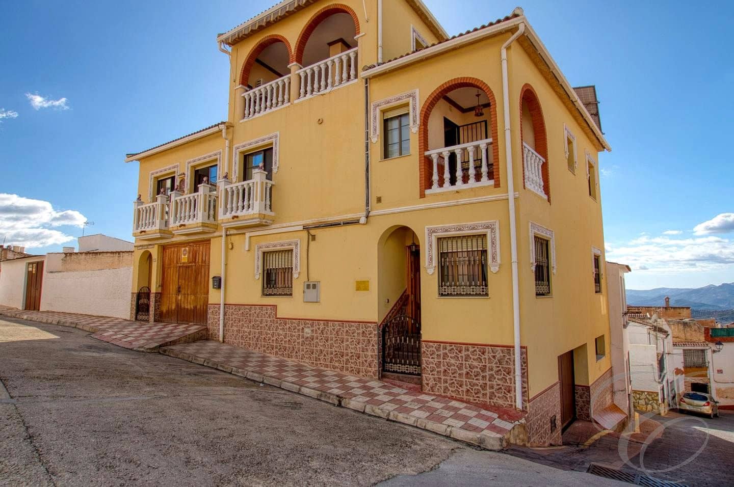 4 Zimmer Villa zu verkaufen in Periana mit Garage - 270.000 € (Ref: 9542118)