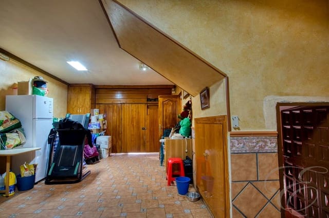 4 Zimmer Villa zu verkaufen in Periana mit Garage - 270.000 € (Ref: 9542118)