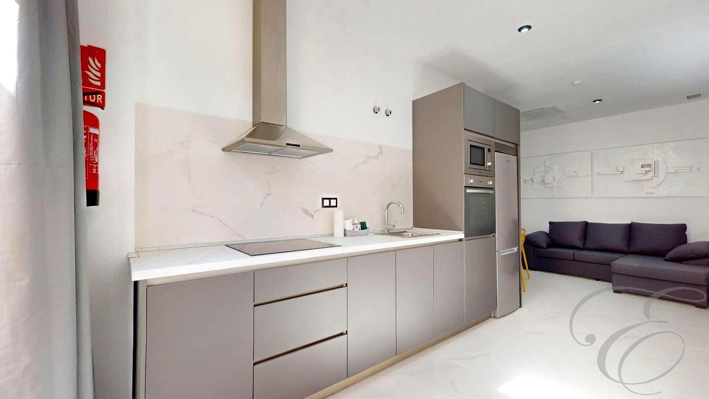 1 soverom Leilighet til salgs i Caleta de Velez - € 195 000 (Ref: 9618161)